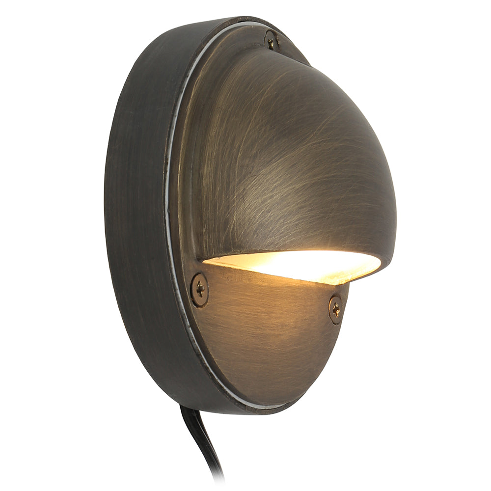 Half Moon Deck Light for Low Voltage Landscape Lighting [Brass]